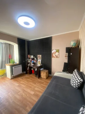 Продається 3-кімнатна квартира