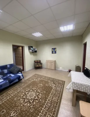 Продається 2-кімнатна квартира в центрі, Кам'янське