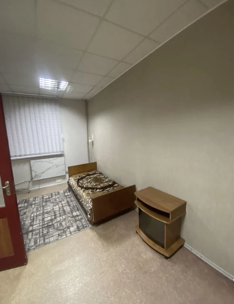 Продається 2-кімнатна квартира в центрі, Кам'янське