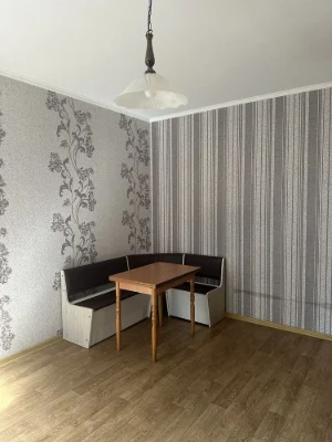 For Sale: 3-room apartment in the center