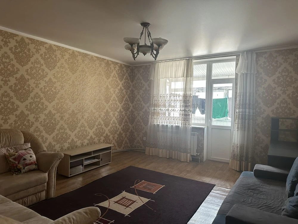 For Sale: 3-room apartment in the center