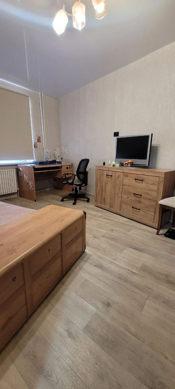 Продається 4-кімнатна квартира в ГАО Л/Б 3/9, 10 мікрорайон