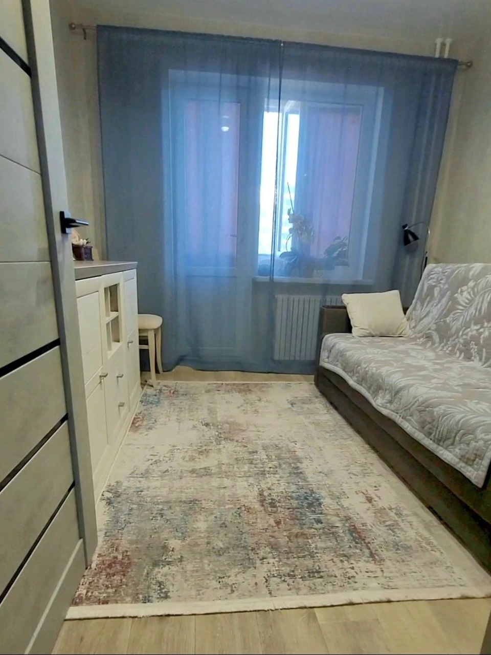 Продається 4-кімнатна квартира в ГАО Л/Б 3/9, 10 мікрорайон