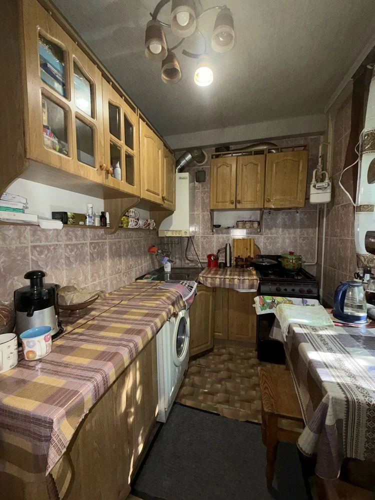 For Sale: 2-bedroom apartment with gas heating