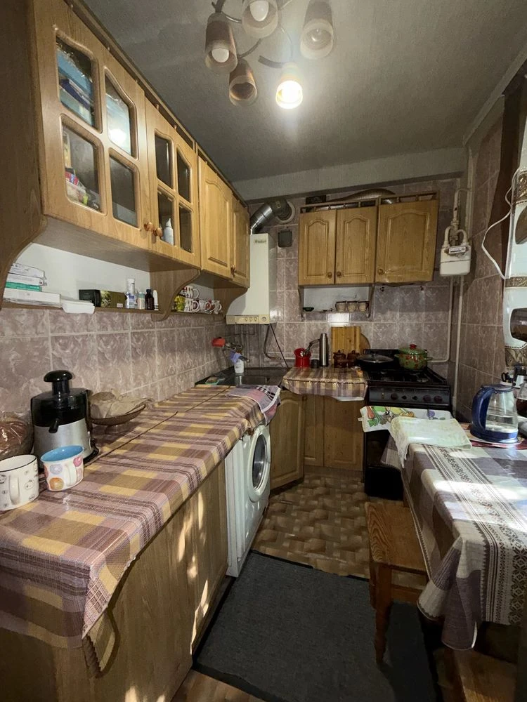For Sale: 2-bedroom apartment with gas heating