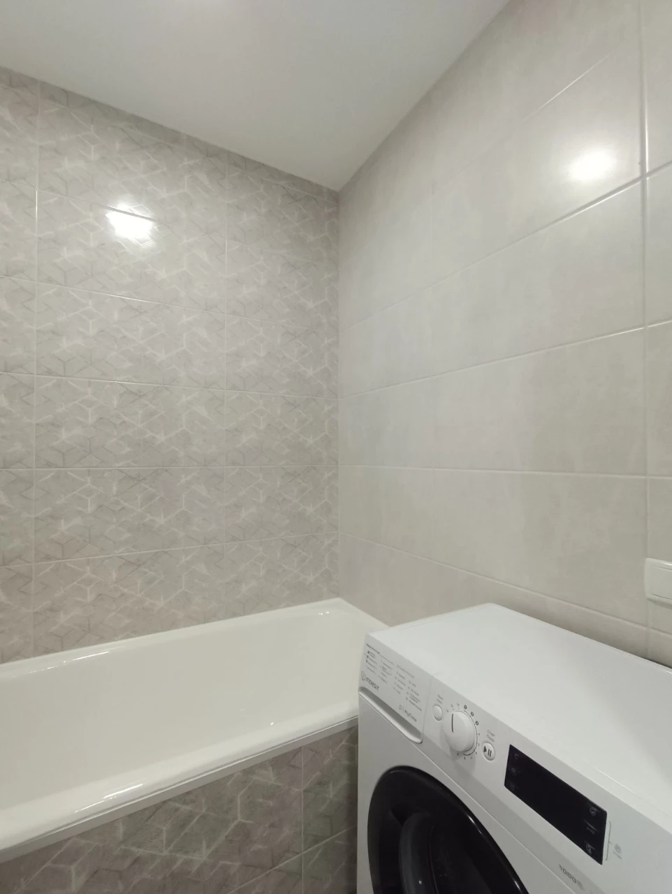 For sale, 2 rooms, left bank, 7th floor