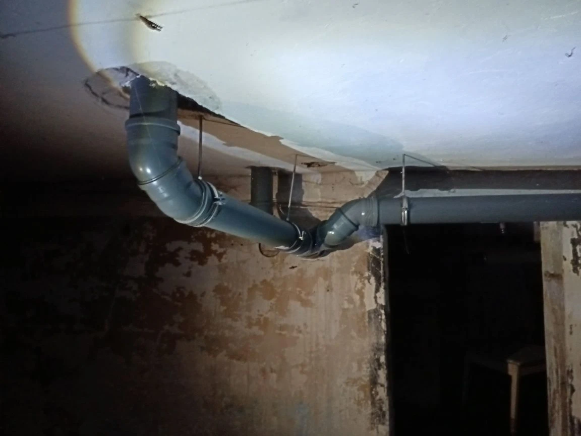 Sale of a 3-room apartment in the center of Stalinka! Area near the bus station. Gas