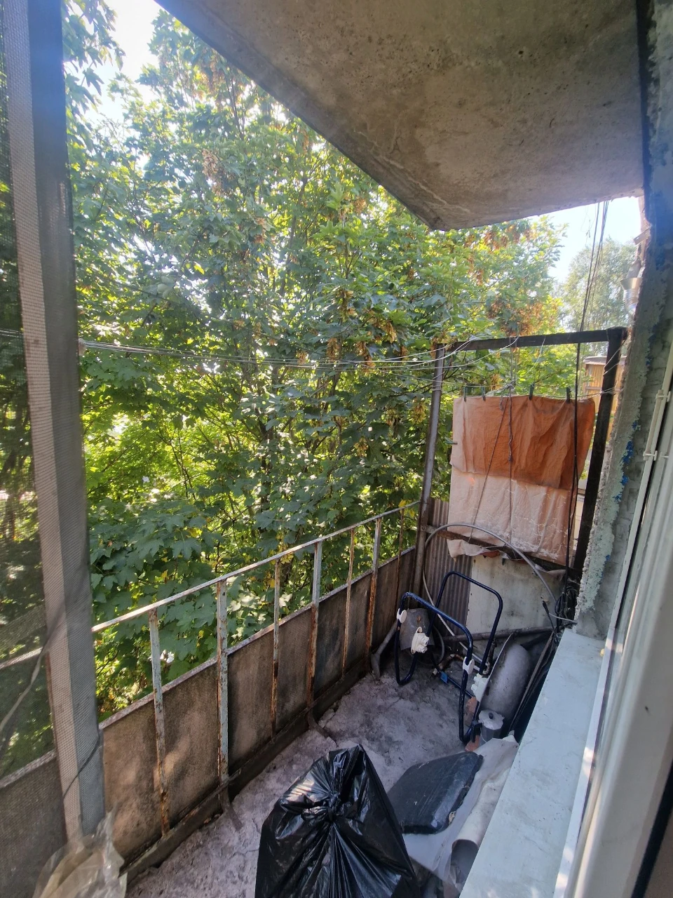 For Sale: 2 rooms in Bame