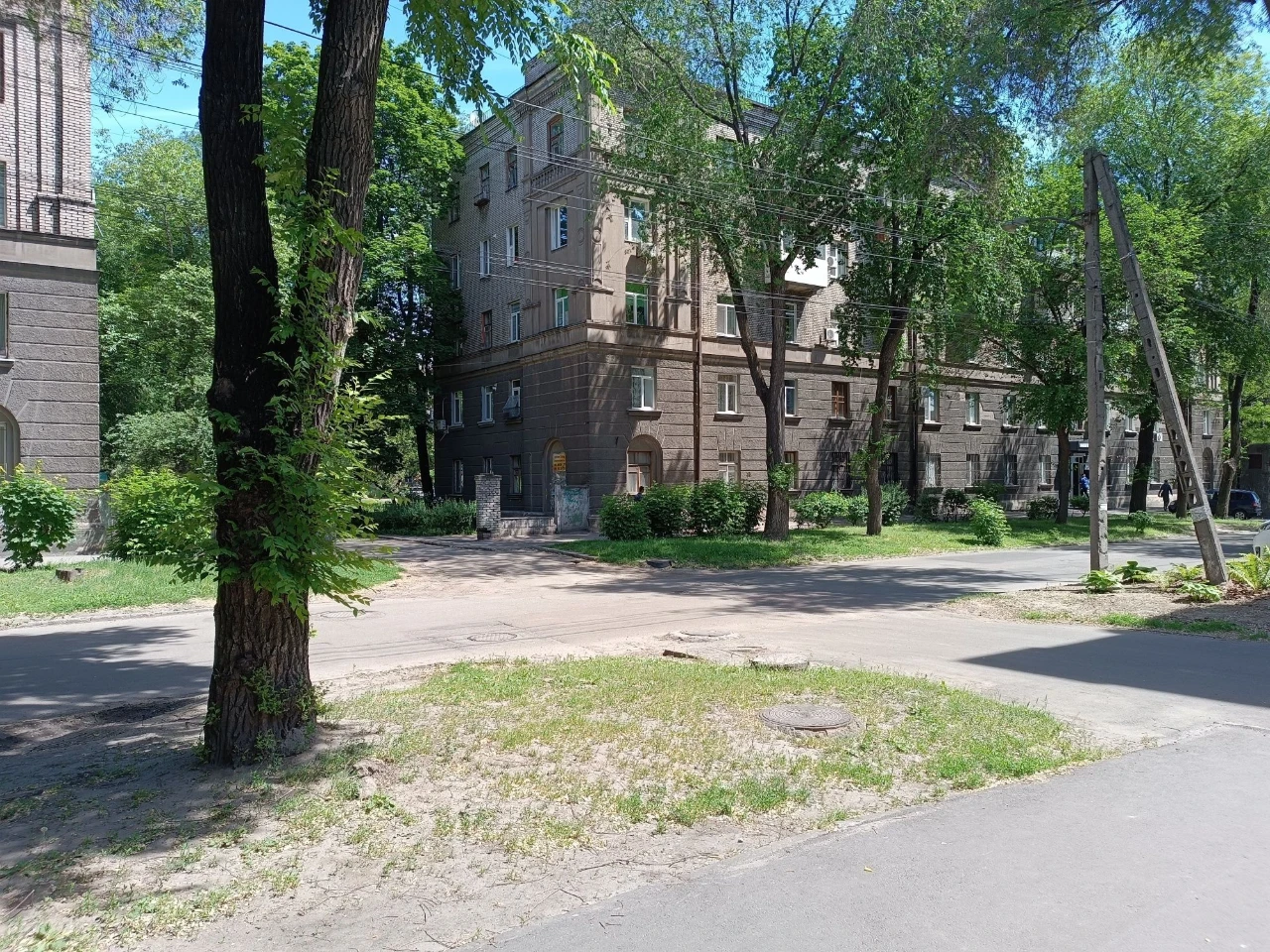 Three-room apartment in the city center from the owner
