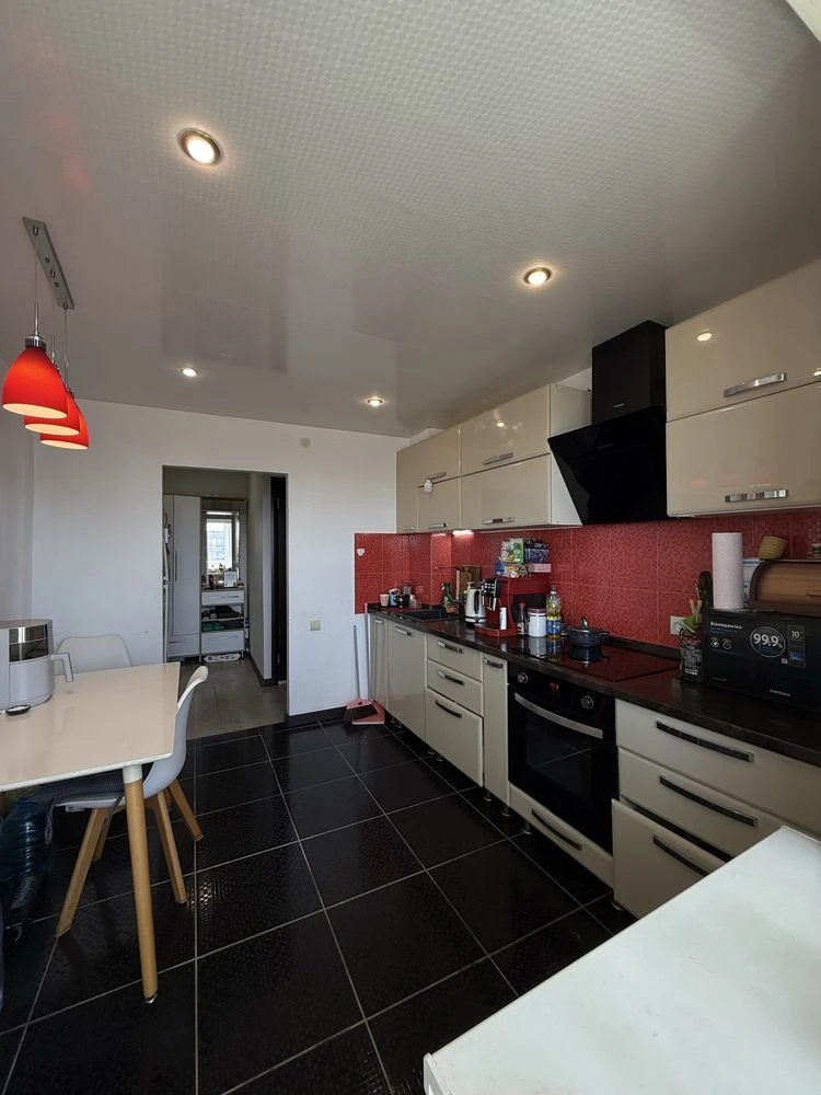 For Sale: 3-room apartment, LBP, furniture+appliances, renovation, Nadnipryansky Prospect