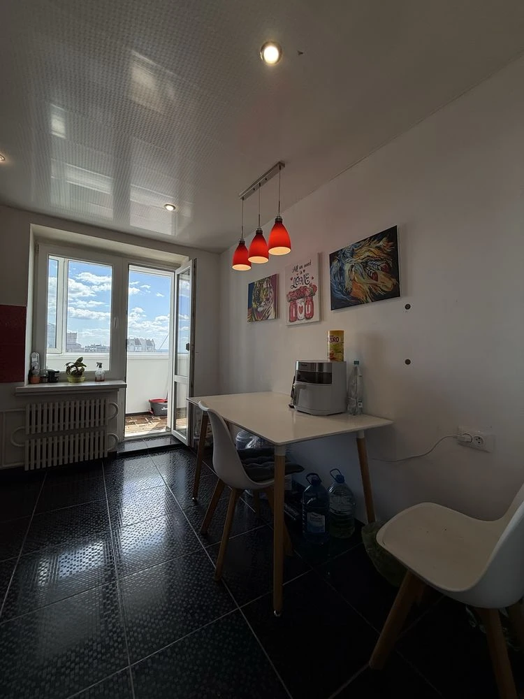 For Sale: 3-room apartment, LBP, furniture+appliances, renovation, Nadnipryansky Prospect