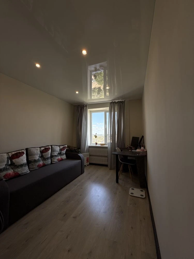 For Sale: 3-room apartment, LBP, furniture+appliances, renovation, Nadnipryansky Prospect