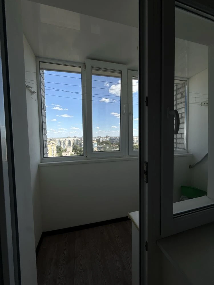 For Sale: 3-room apartment, LBP, furniture+appliances, renovation, Nadnipryansky Prospect