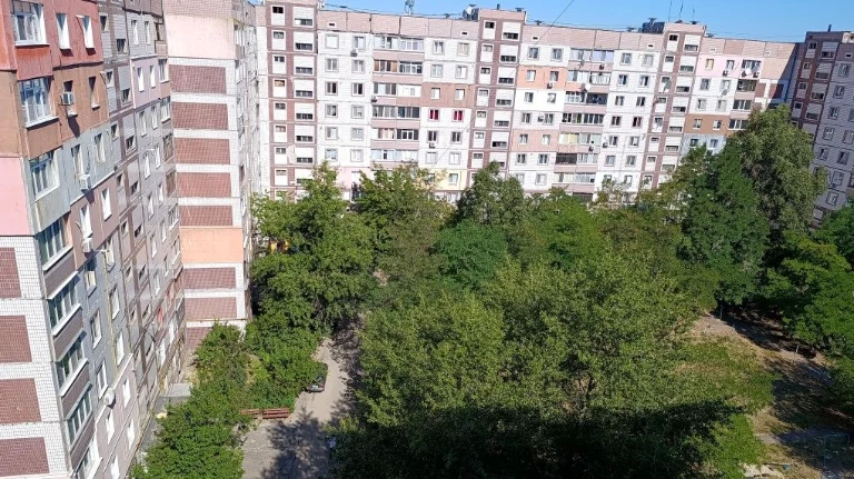 For Sale: 3-bedroom apartment in the 4th microdistrict of the Left Bank