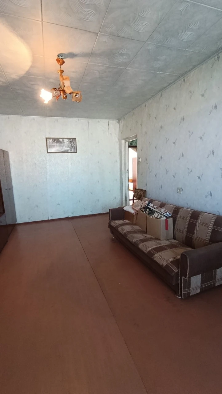 Продається 3-кімнатна квартира в мікрорайоні 4, Лівий берег