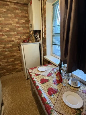 For Sale: 4-room apartment on the Right Bank, "Cheremushki"