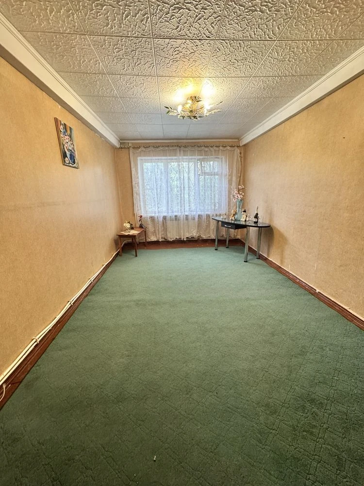 For sale 4 rooms. Kamen, Cheremushki district