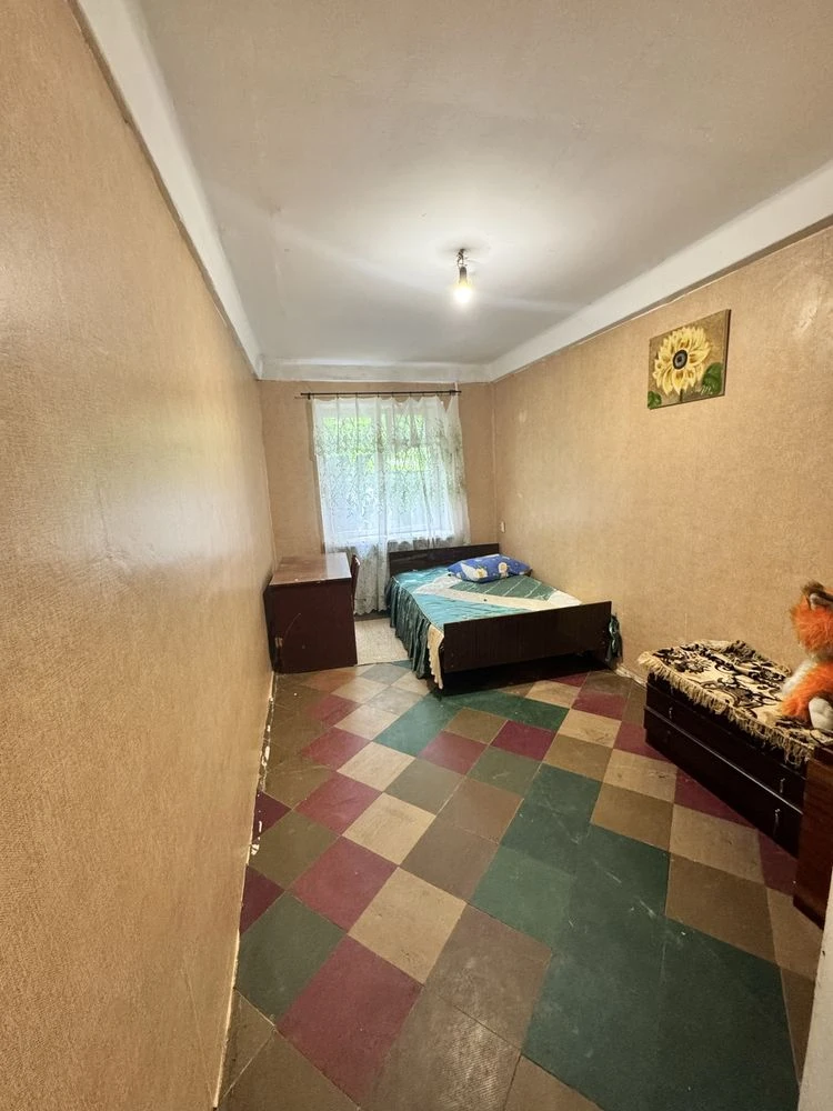 For sale 4 rooms. Kamen, Cheremushki district