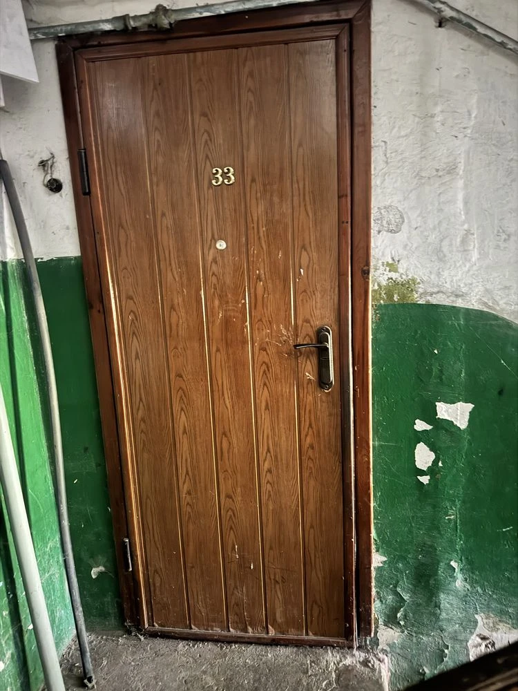 For sale 4 rooms. Kamen, Cheremushki district