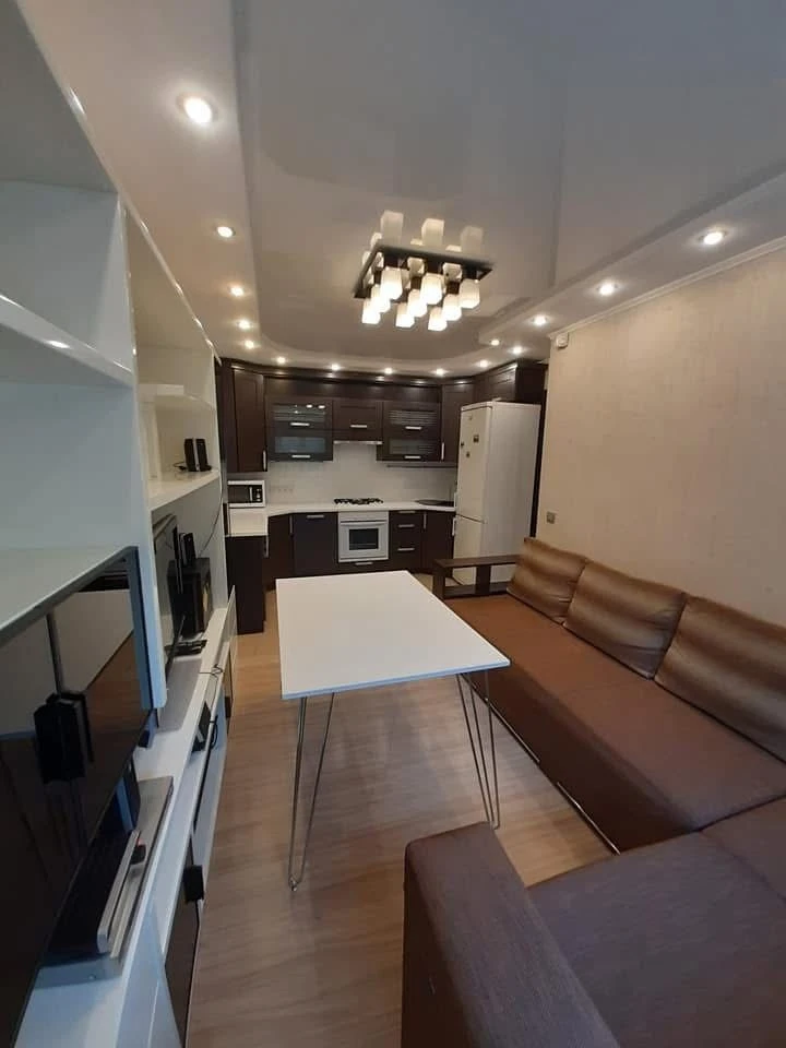 For Sale, Kam'yans'ke. Apartment with Furniture