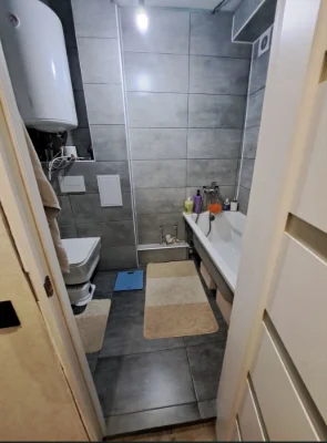 Продам 3 х ком  квартиру  Правый берег