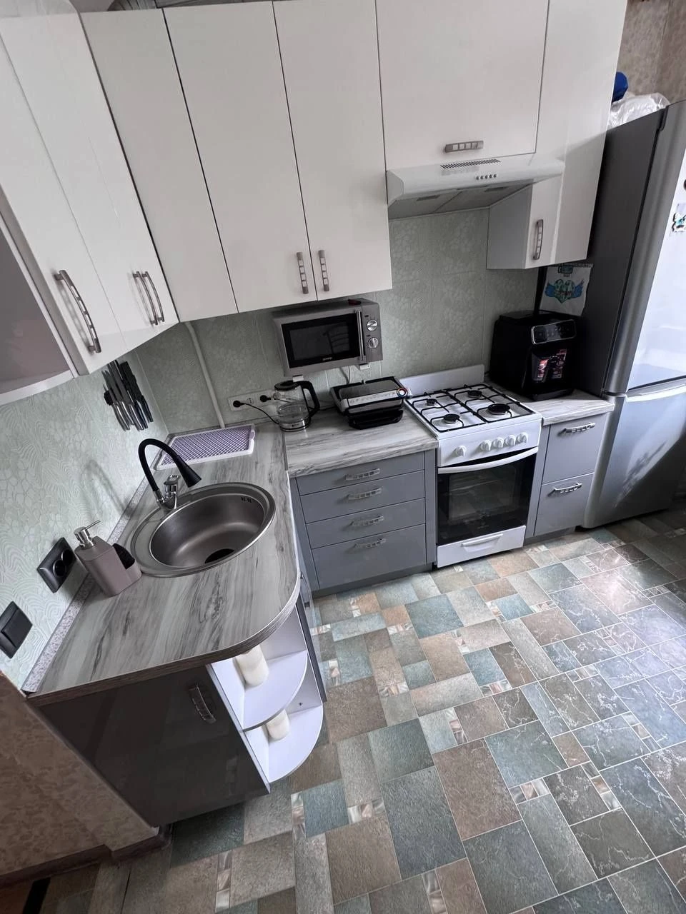 For Sale: Great 2-bedroom apartment in a residential area