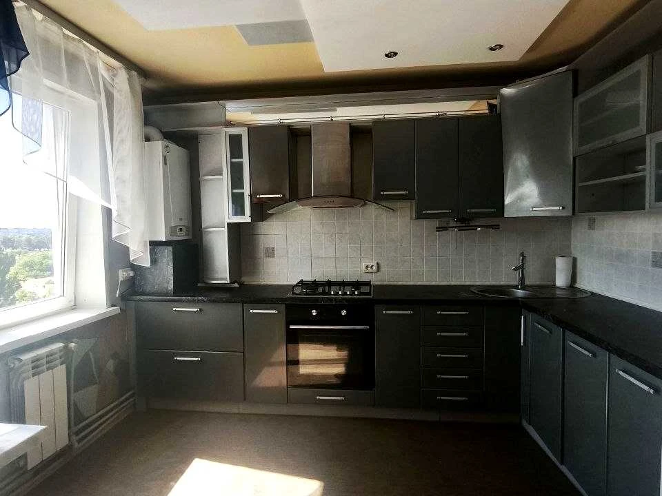 Apartment. Kam'yanskoe, Kam'yanskoe (Dniprozerzhynsk), Ivan M