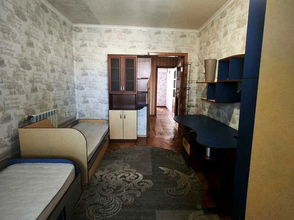 Apartment. Kam'yanskoe, Kam'yanskoe (Dniprozerzhynsk), Ivan M