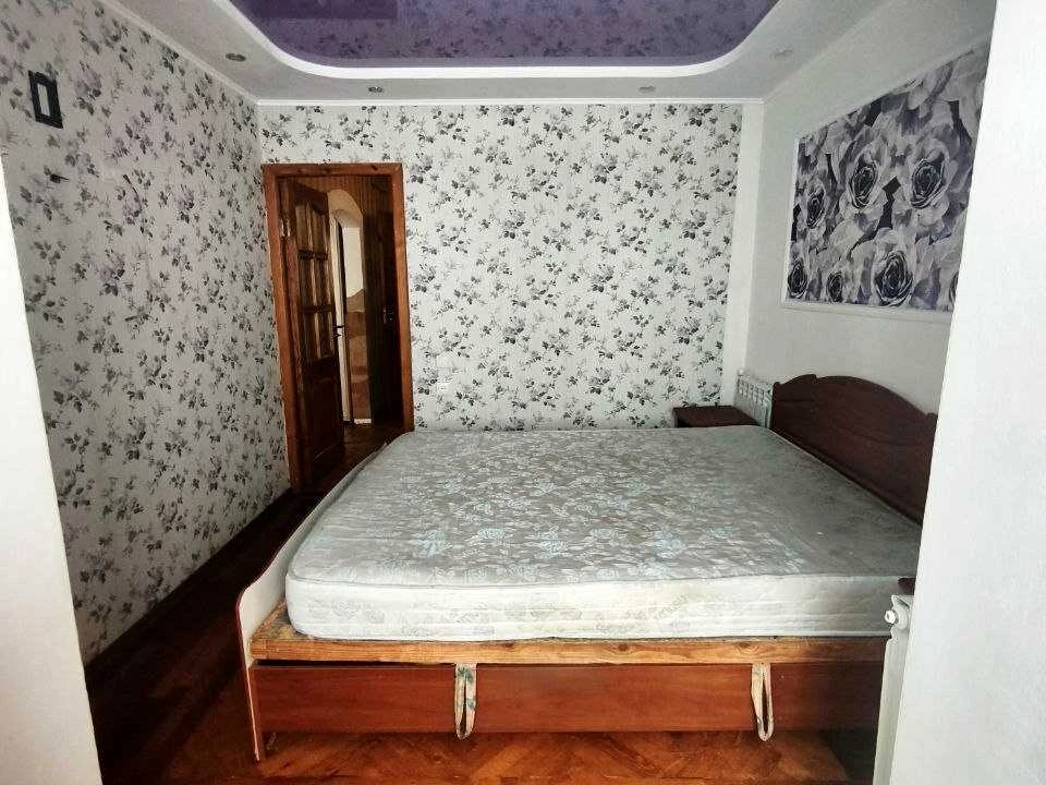 Apartment. Kam'yanskoe, Kam'yanskoe (Dniprozerzhynsk), Ivan M