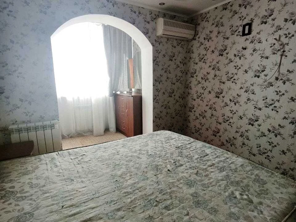 Apartment. Kam'yanskoe, Kam'yanskoe (Dniprozerzhynsk), Ivan M