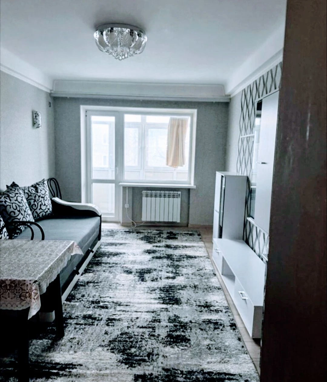 For Sale: 3-room apartment. Kamenets, right bank, T. Шевchenko street.