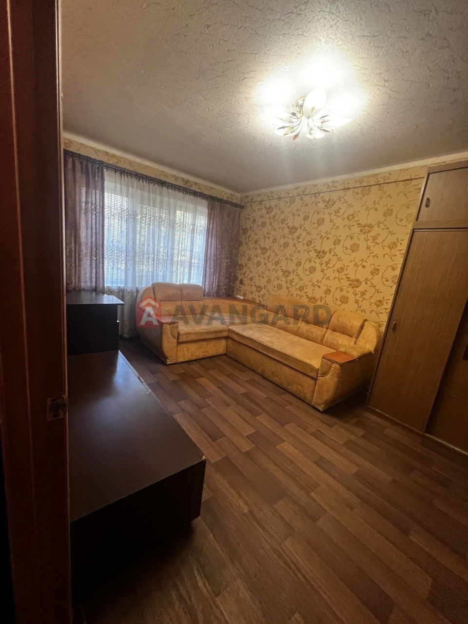 Продається 1-кімнатна квартира в центрі Кам'янського!