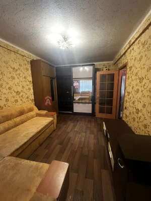 Продається 1-кімнатна квартира в центрі Кам'янського!