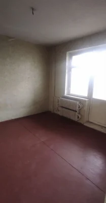 Продається 5-кімнатна квартира в 11 мікрорайоні, Левий берег