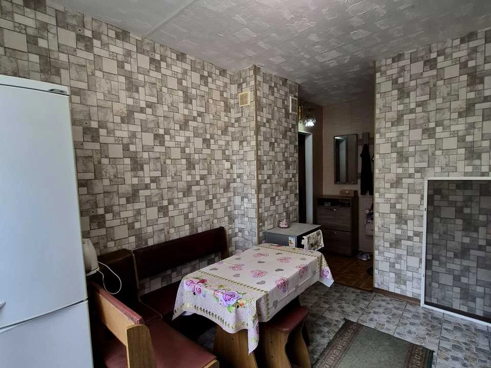 Apartment. Kam'yans'ke, Kam'yans'ke (Dniprozhezynsk), Kharkivs