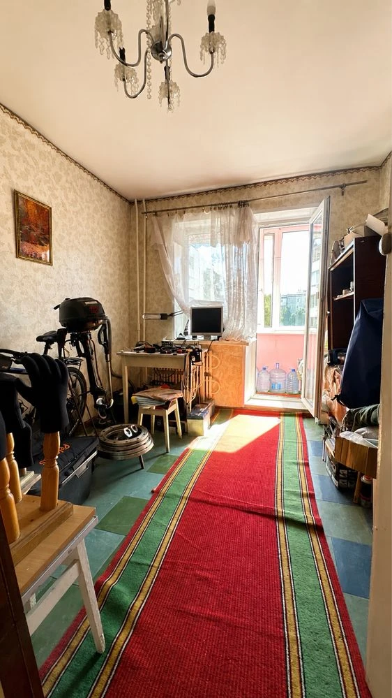 Продам 5-ти комнатную квартиру Левый Берег