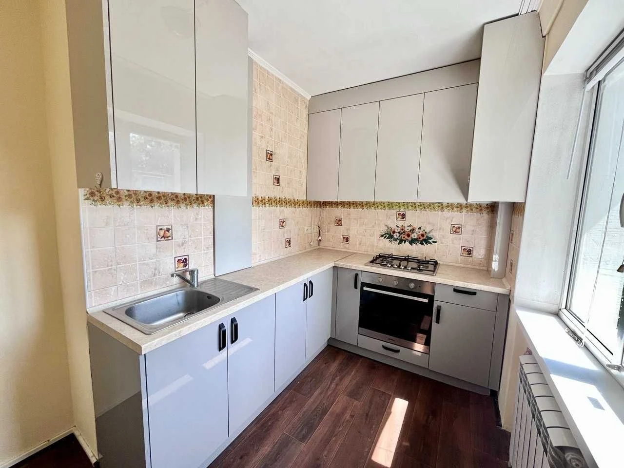 3-room apartment, Burkhana Street, Cheremushki