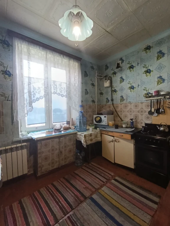 Продам 2 ком.квартиру на правом берегу