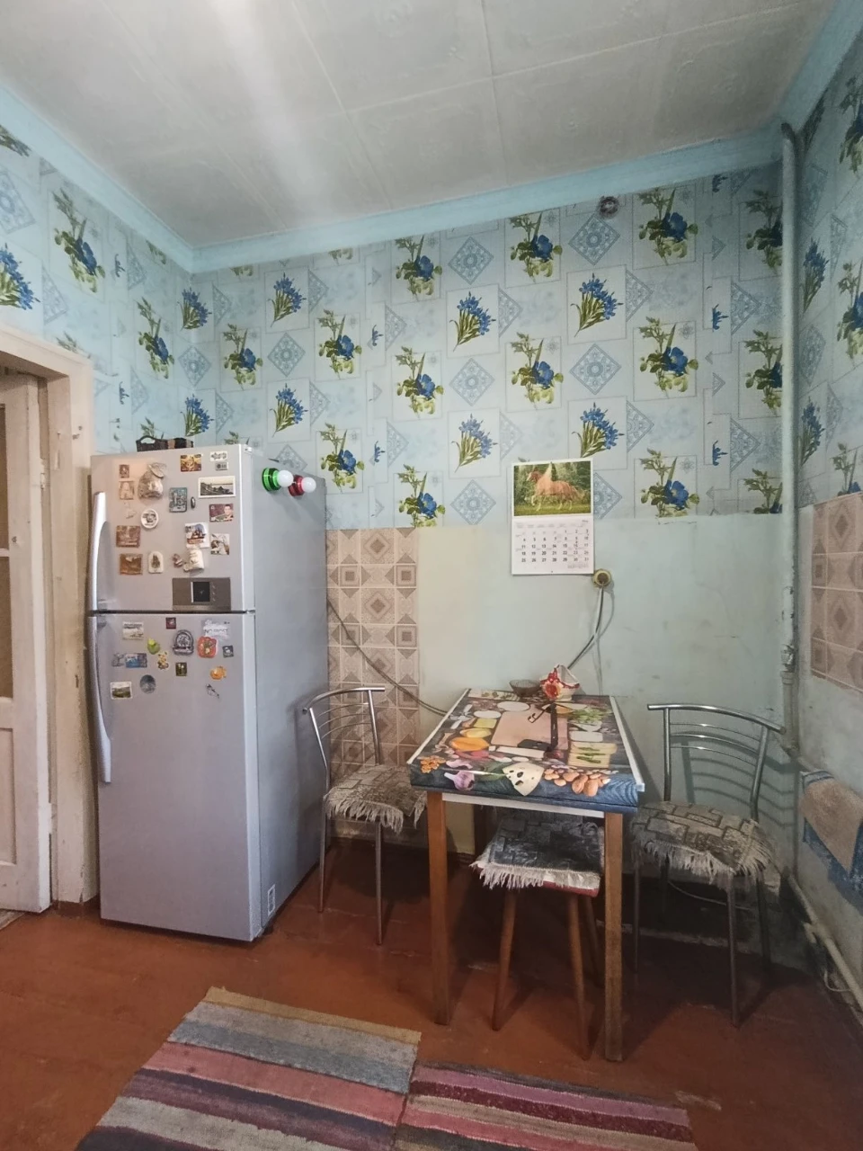 For Sale: 2-room apartment on the right bank