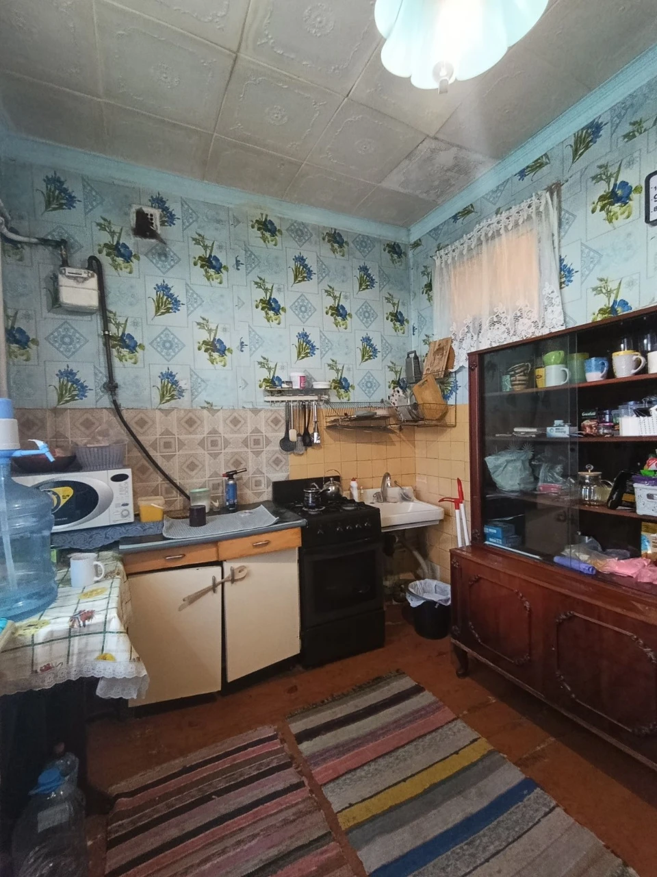 For Sale: 2-room apartment on the right bank