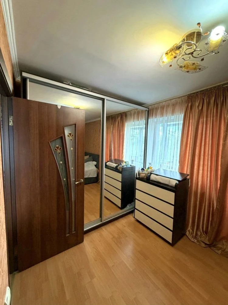 Продається 2-кімнатна квартира в центрі міста