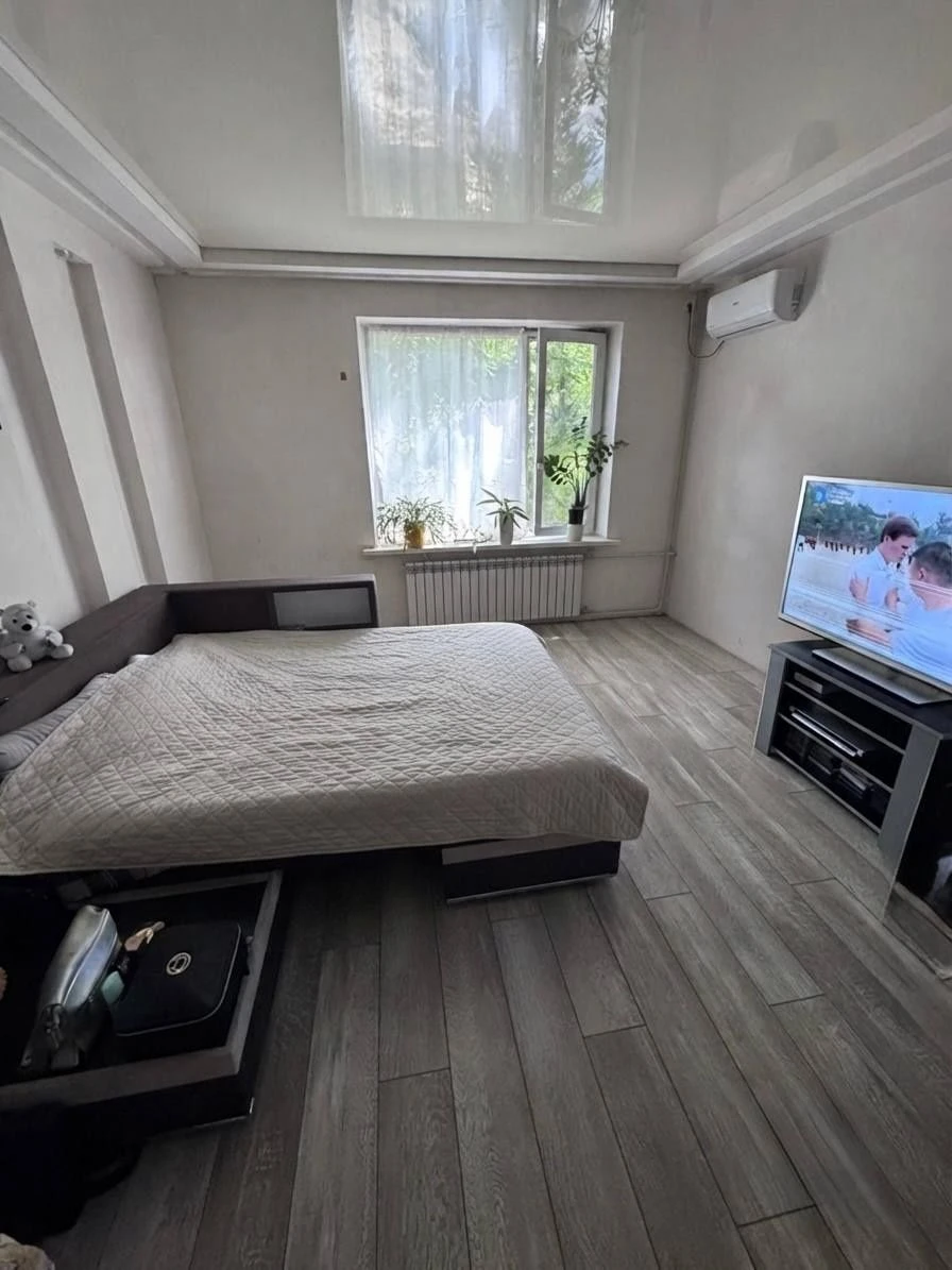 Продаж 2к квартира в центрі міста