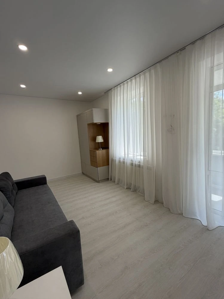For Sale: 2-room apartment in Quiet Center | Capreмонт | Gas Autonomous