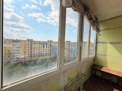 Sale of a 2-room apartment, furniture and appliances, Left Bank, Bud Avenue