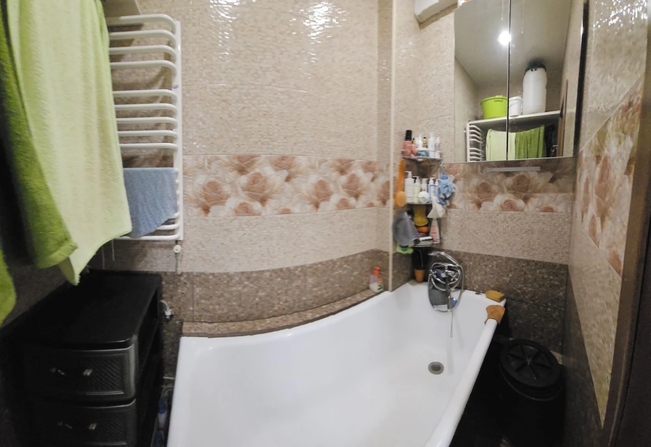 For sale 4-room apartment in Sosgorod, mar