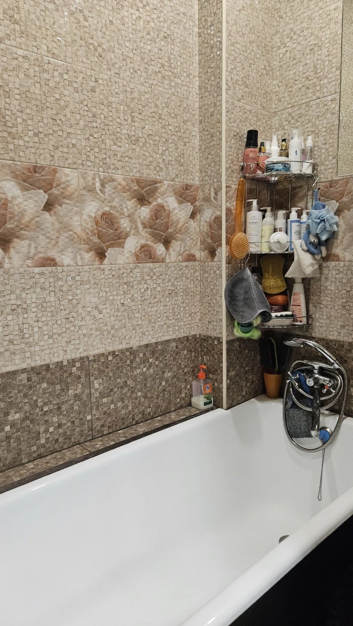 For sale 4-room apartment in Sosgorod, mar