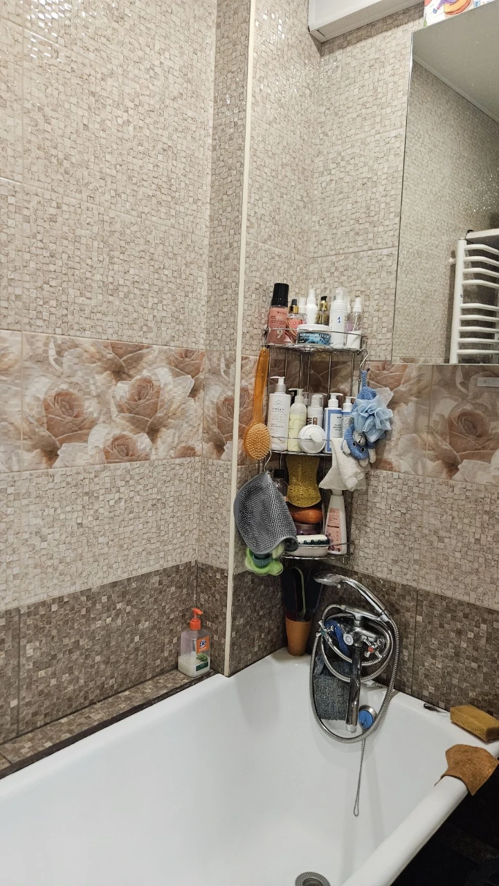 For sale 4-room apartment in Sosgorod, mar