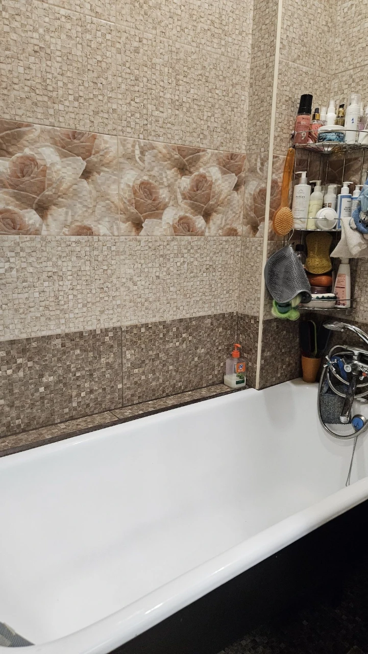 For sale 4-room apartment in Sosgorod, mar