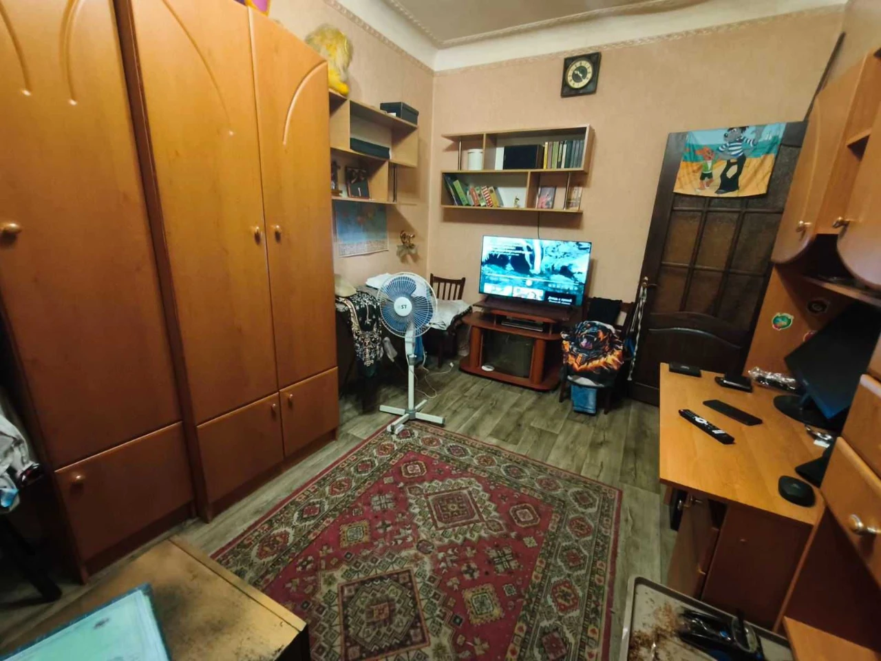 For sale, 3-room apartment on the right bank