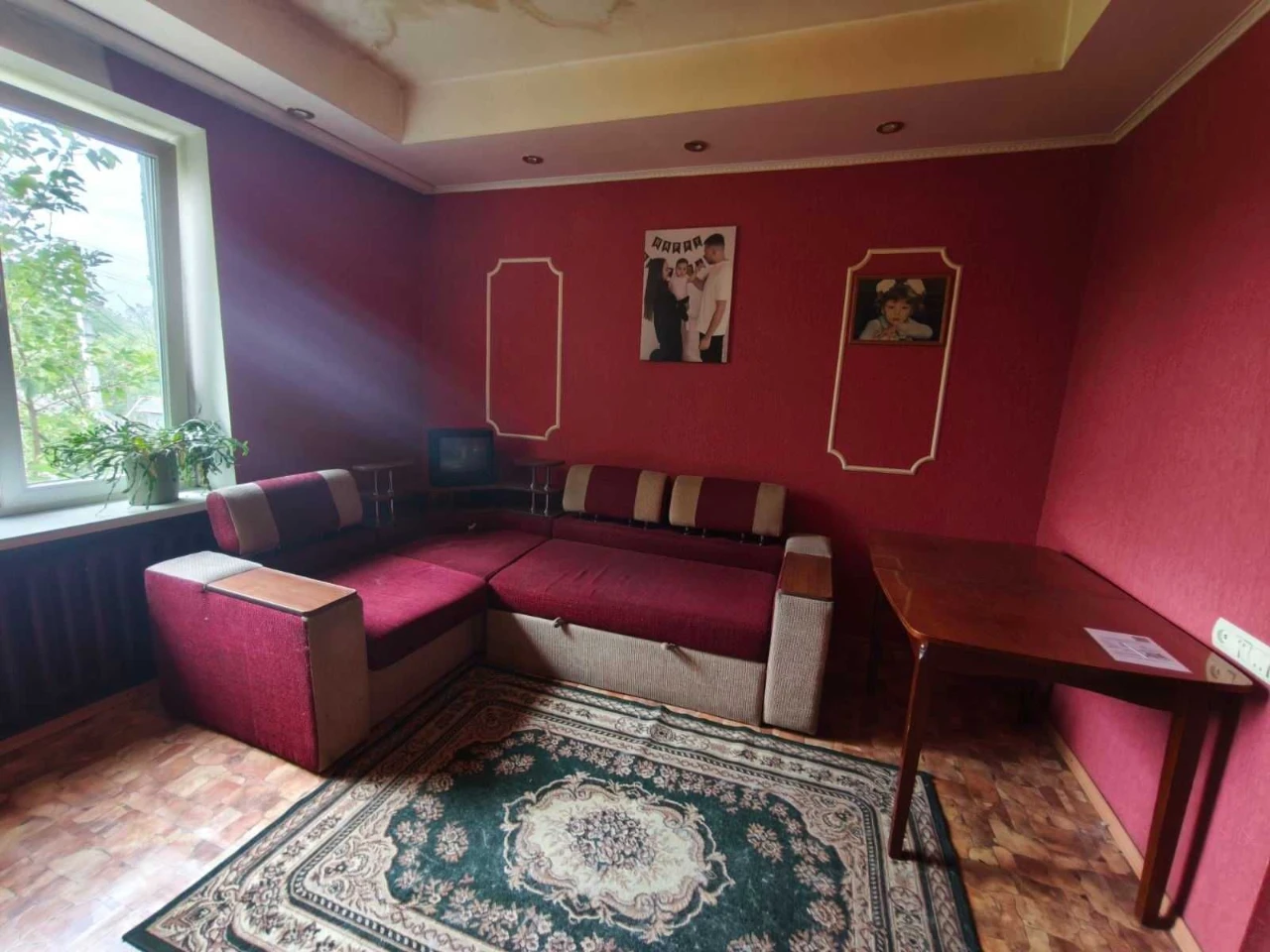 For sale, 3-room apartment on the right bank